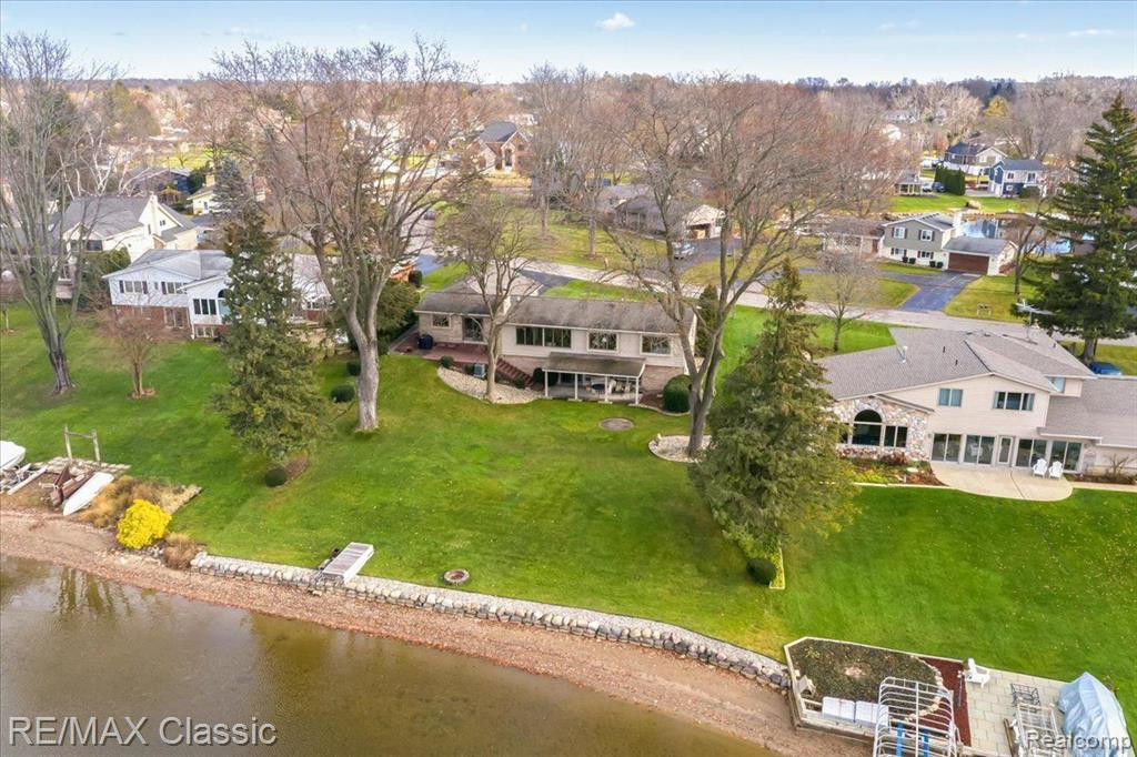 5111 SURFWOOD Drive, Commerce Twp, MI 48382 — Photo 36