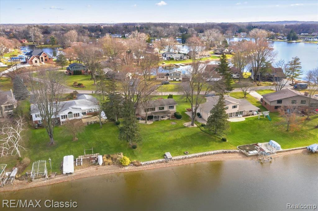 5111 SURFWOOD Drive, Commerce Twp, MI 48382 — Photo 38