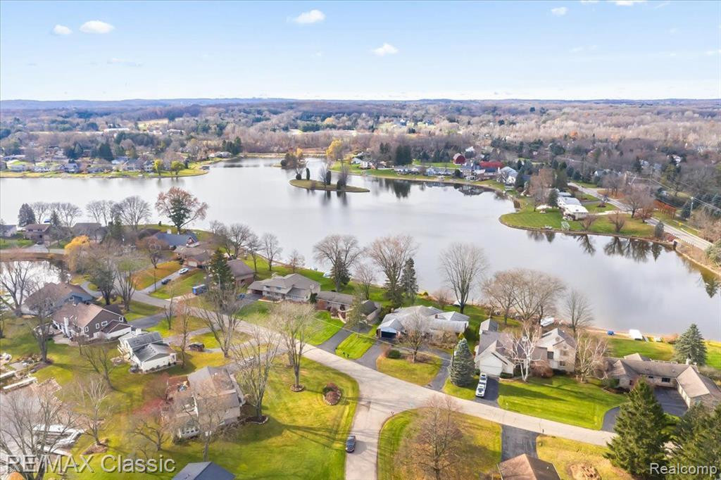 5111 SURFWOOD Drive, Commerce Twp, MI 48382 — Photo 39