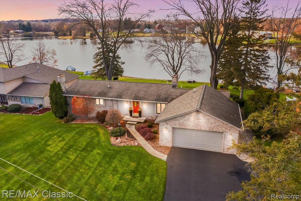 5111 SURFWOOD Drive, Commerce Twp, MI 48382 — Photo 44