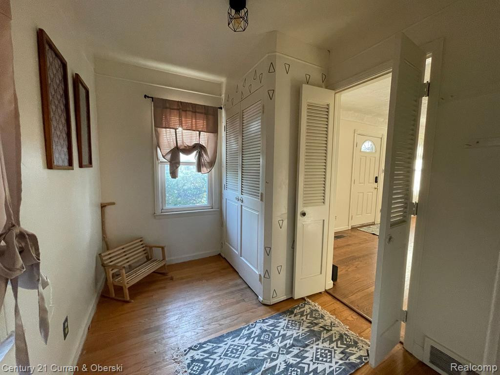 4227 LAFAYETTE Boulevard, Lincoln Park, MI 48146 — Photo 31
