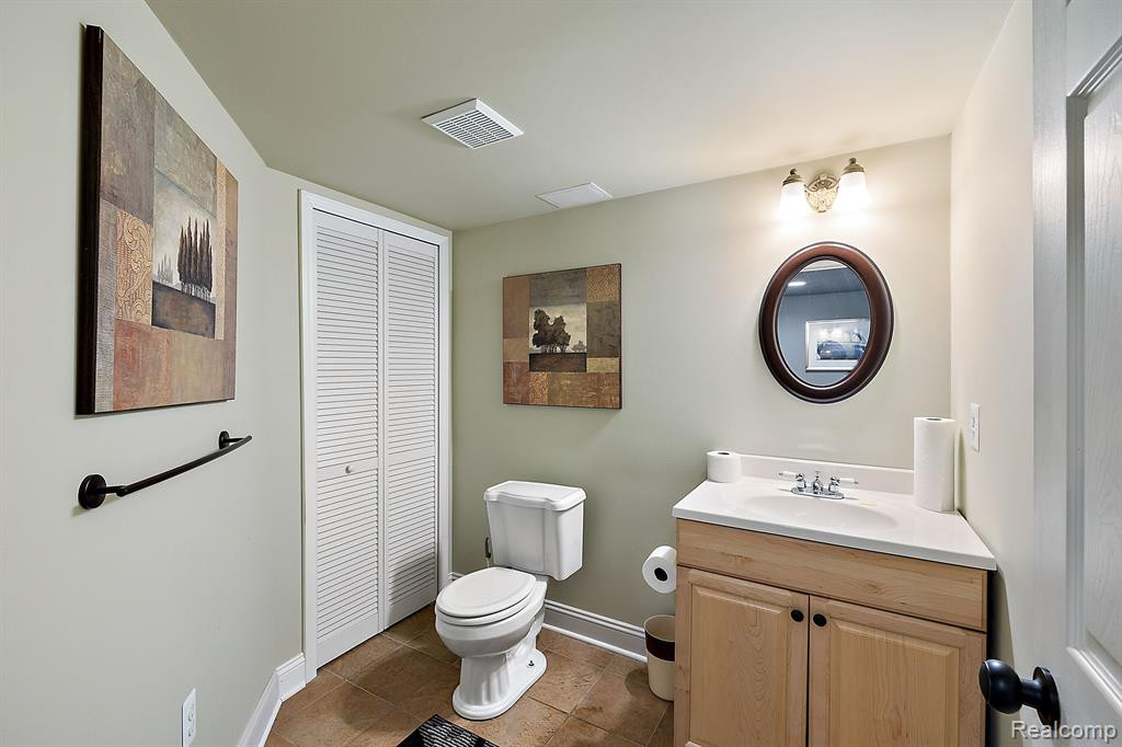 80 RIDGE FIELD Court, Oxford, MI 48371 — Photo 52