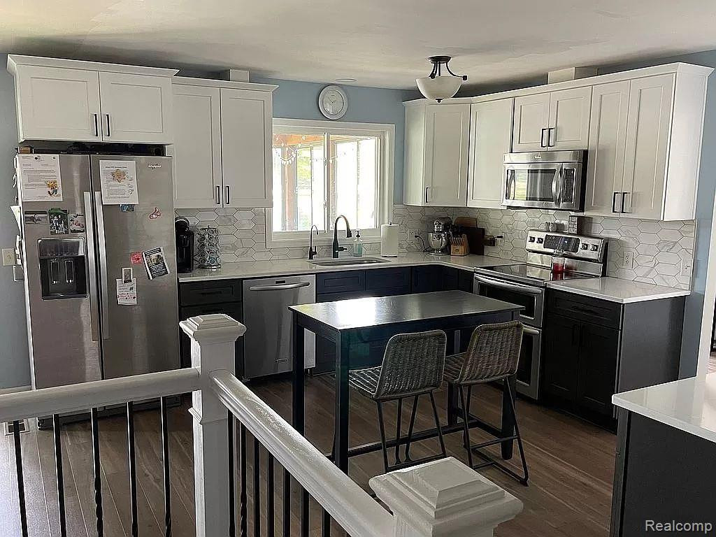 89561 Country Road 215, Decatur, MI 49045 — Photo 13