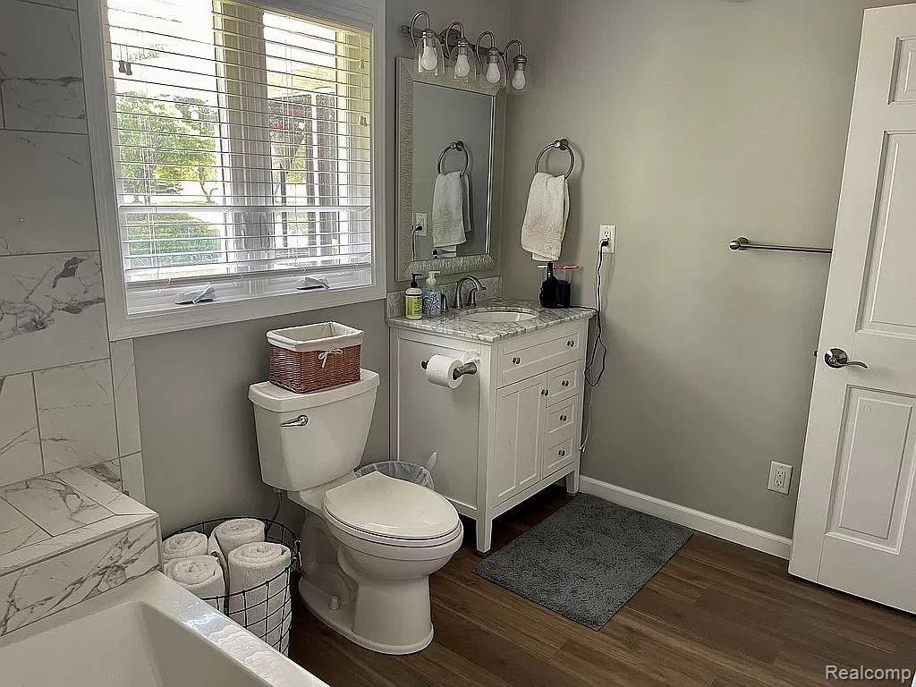 89561 Country Road 215, Decatur, MI 49045 — Photo 20