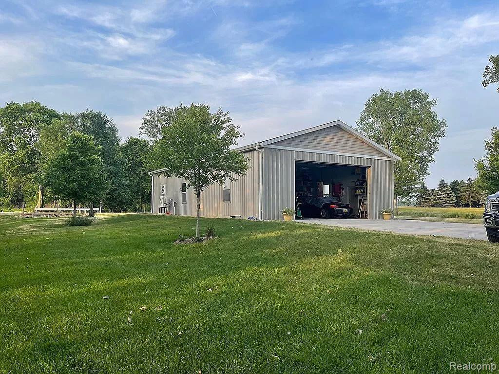 89561 Country Road 215, Decatur, MI 49045 — Photo 36