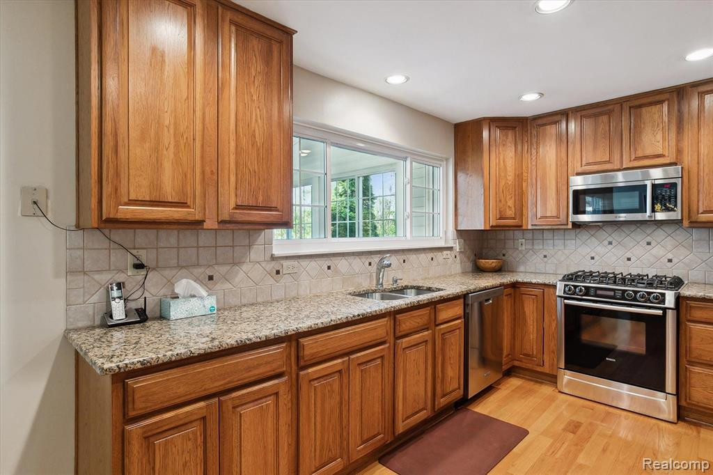 426 PRINCESS Drive, Canton, MI 48188 — Photo 7