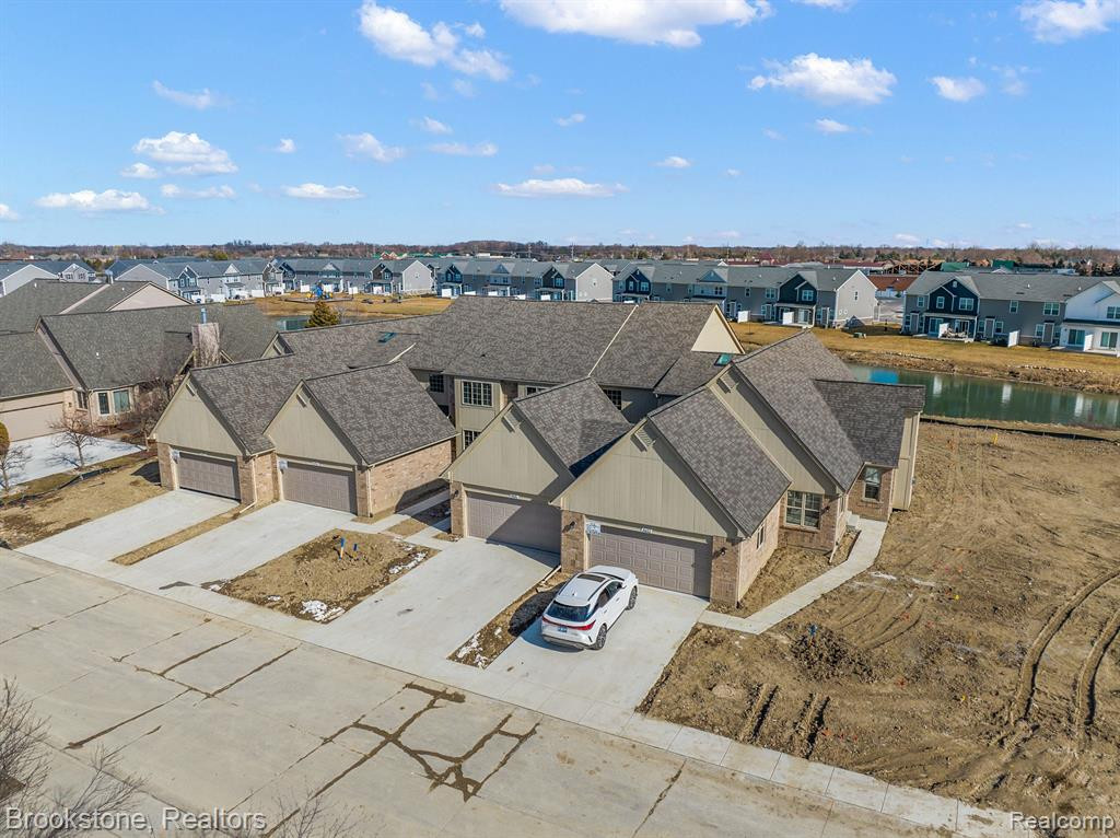 46706 Emerald Creek Drive, Shelby Twp, MI 48315 — Photo 4