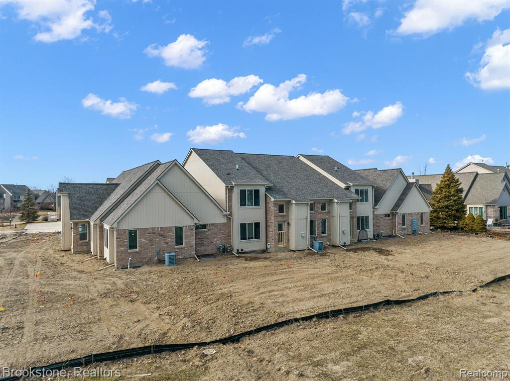 46706 Emerald Creek Drive, Shelby Twp, MI 48315 — Photo 8