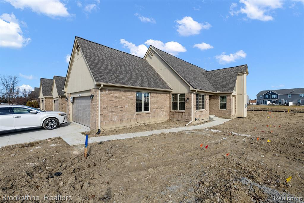 46706 Emerald Creek Drive, Shelby Twp, MI 48315 — Photo 14