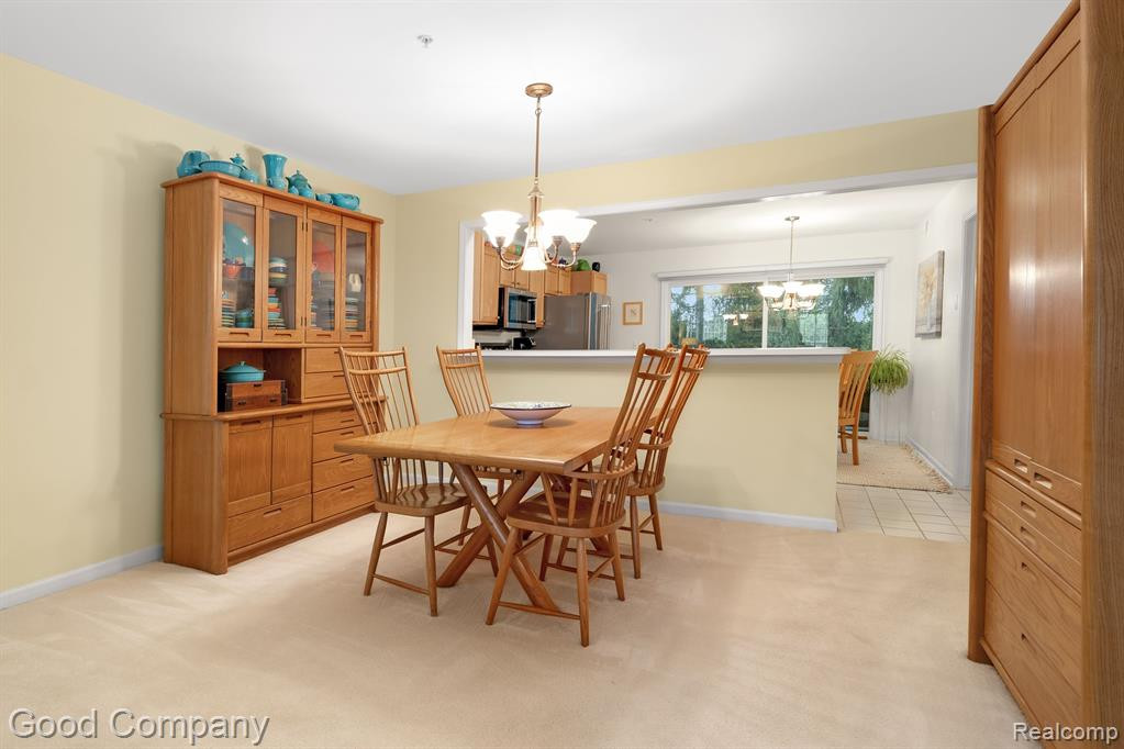 28067 CARLTON WAY Drive, Novi, MI 48377 — Photo 6