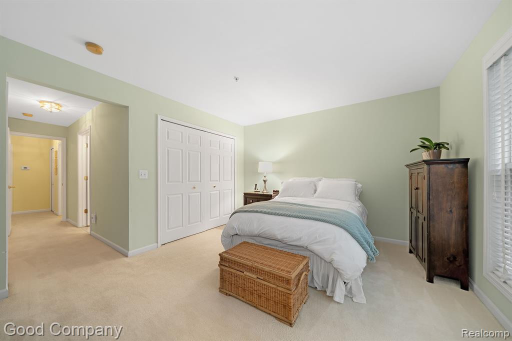 28067 CARLTON WAY Drive, Novi, MI 48377 — Photo 13