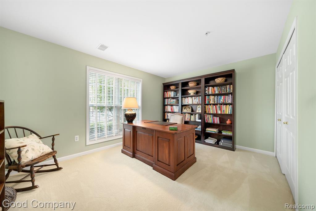 28067 CARLTON WAY Drive, Novi, MI 48377 — Photo 16