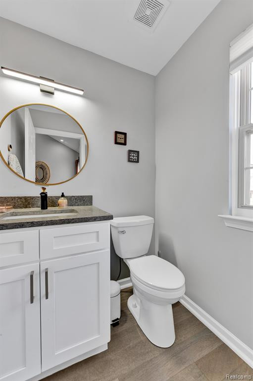 16852 FARMINGTON Road, Livonia, MI 48154 — Photo 18