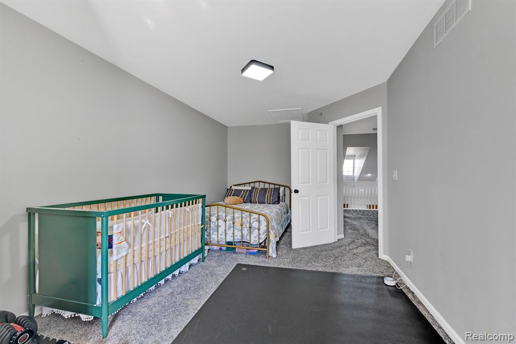 16852 FARMINGTON Road, Livonia, MI 48154 — Photo 24