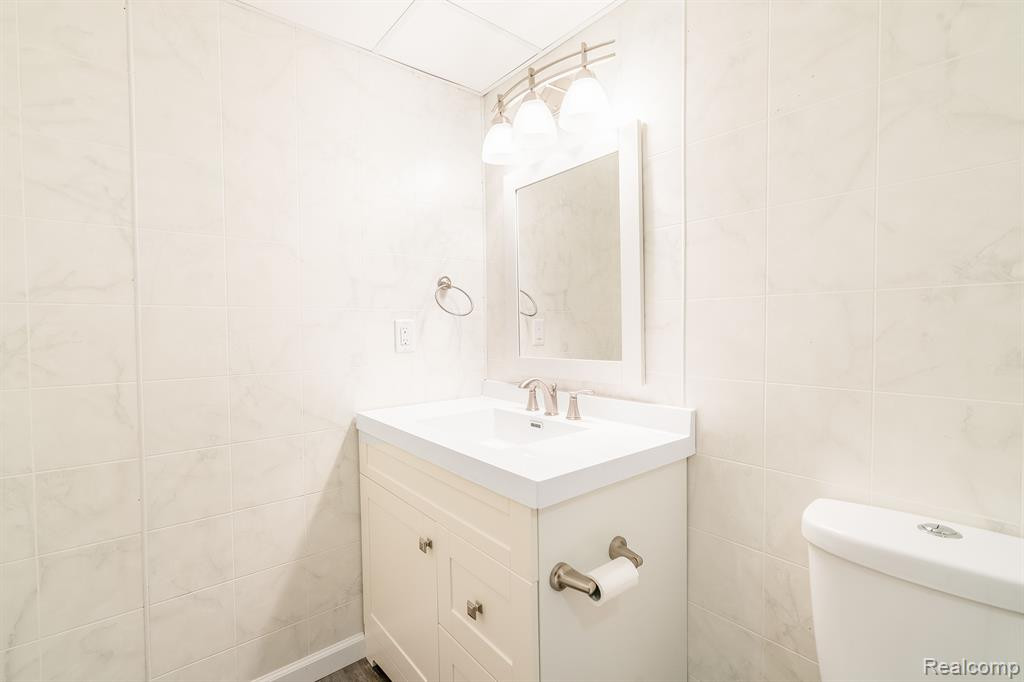 13655 Christina Lane, Van Buren, MI 48111 — Photo 31