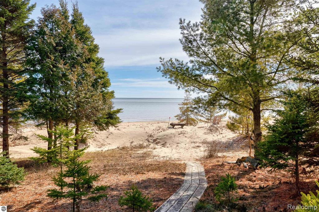 4753 W MICHIBAY Drive, Manistique, MI 49854 — Photo 3