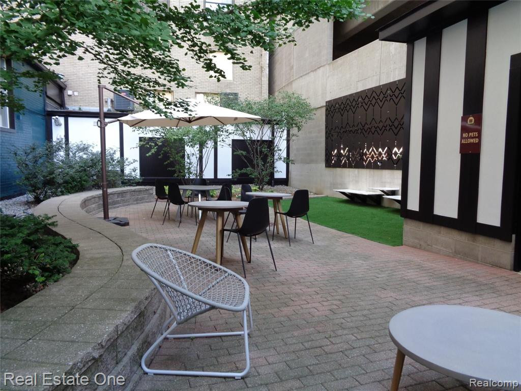 15 E KIRBY Street, 731, Detroit, MI 48202 — Photo 8