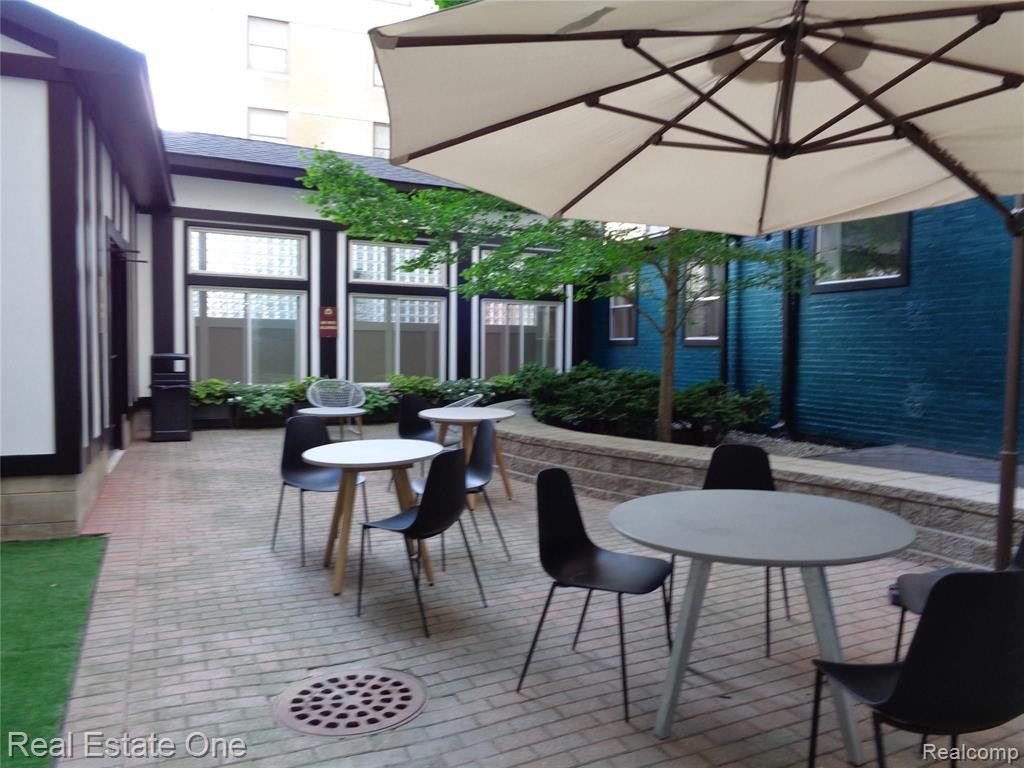 15 E KIRBY Street, 731, Detroit, MI 48202 — Photo 9
