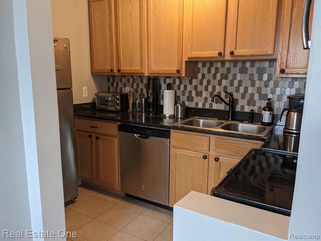 15 E KIRBY Street, 731, Detroit, MI 48202 — Photo 13