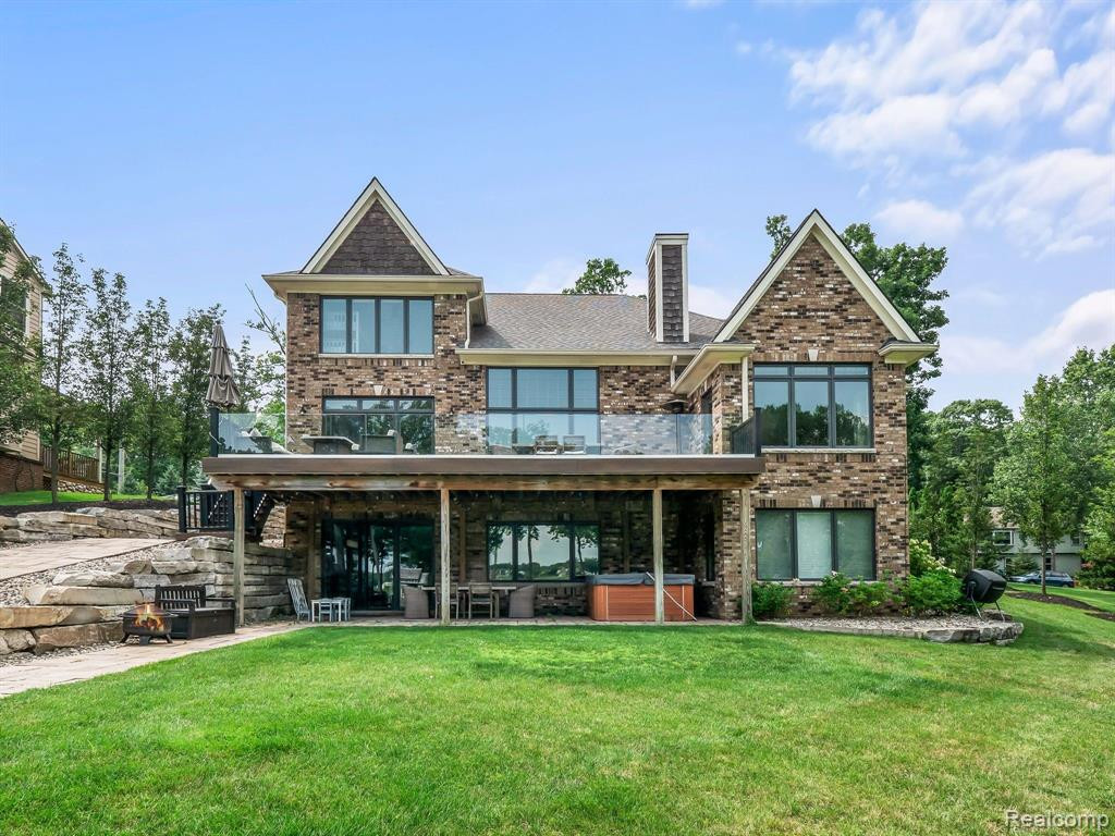 4968 Cheyenne Avenue, Waterford, MI 48327 — Photo 4
