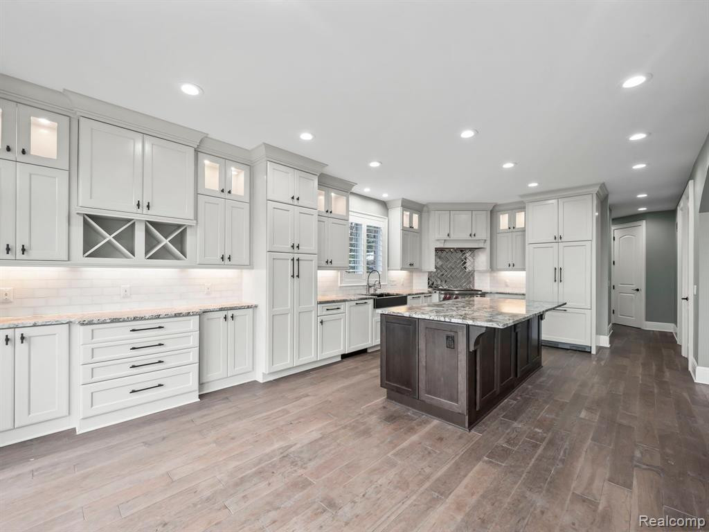 4968 Cheyenne Avenue, Waterford, MI 48327 — Photo 10