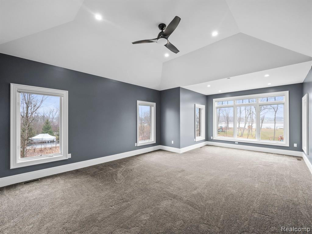 4968 Cheyenne Avenue, Waterford, MI 48327 — Photo 15