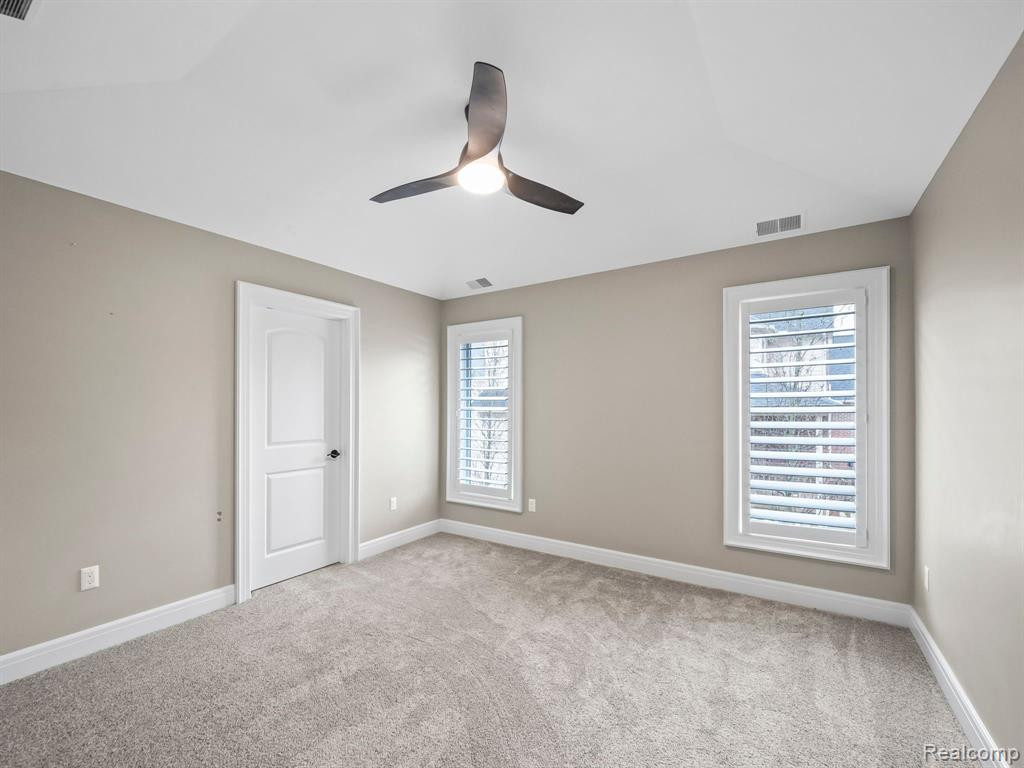 4968 Cheyenne Avenue, Waterford, MI 48327 — Photo 25