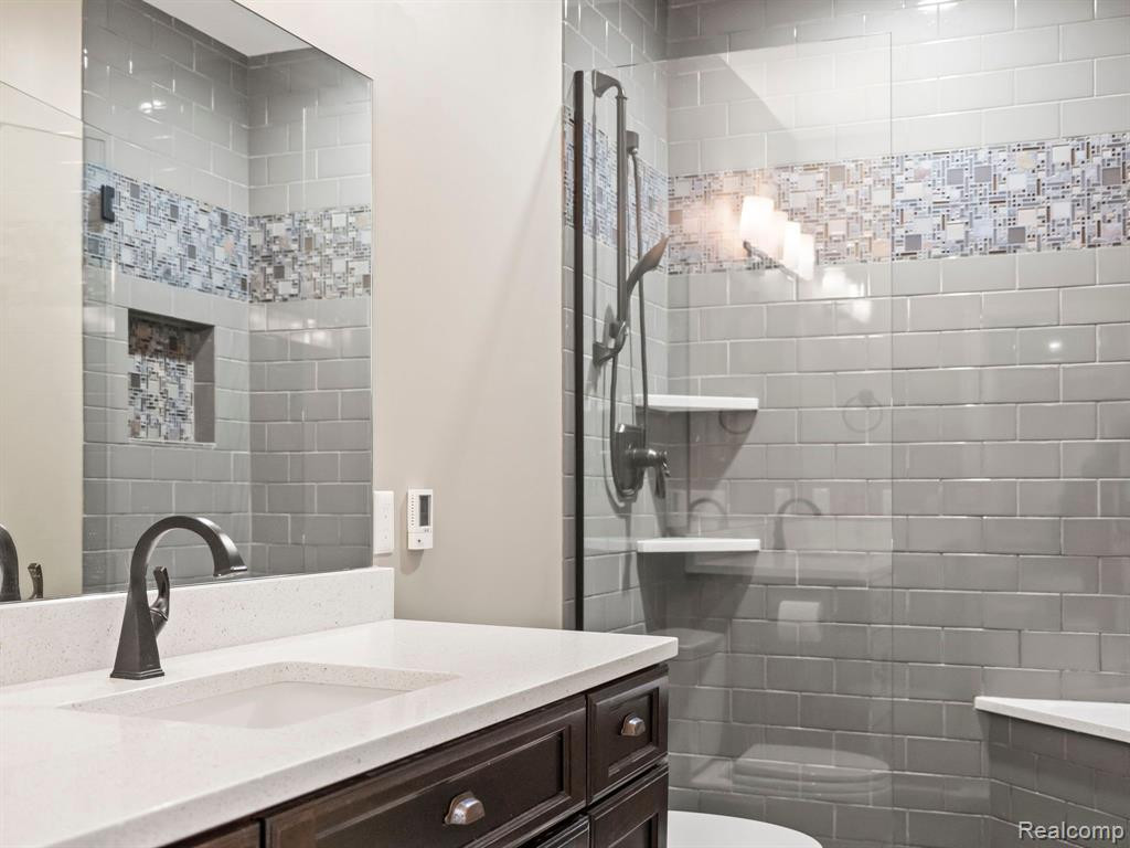 4968 Cheyenne Avenue, Waterford, MI 48327 — Photo 27