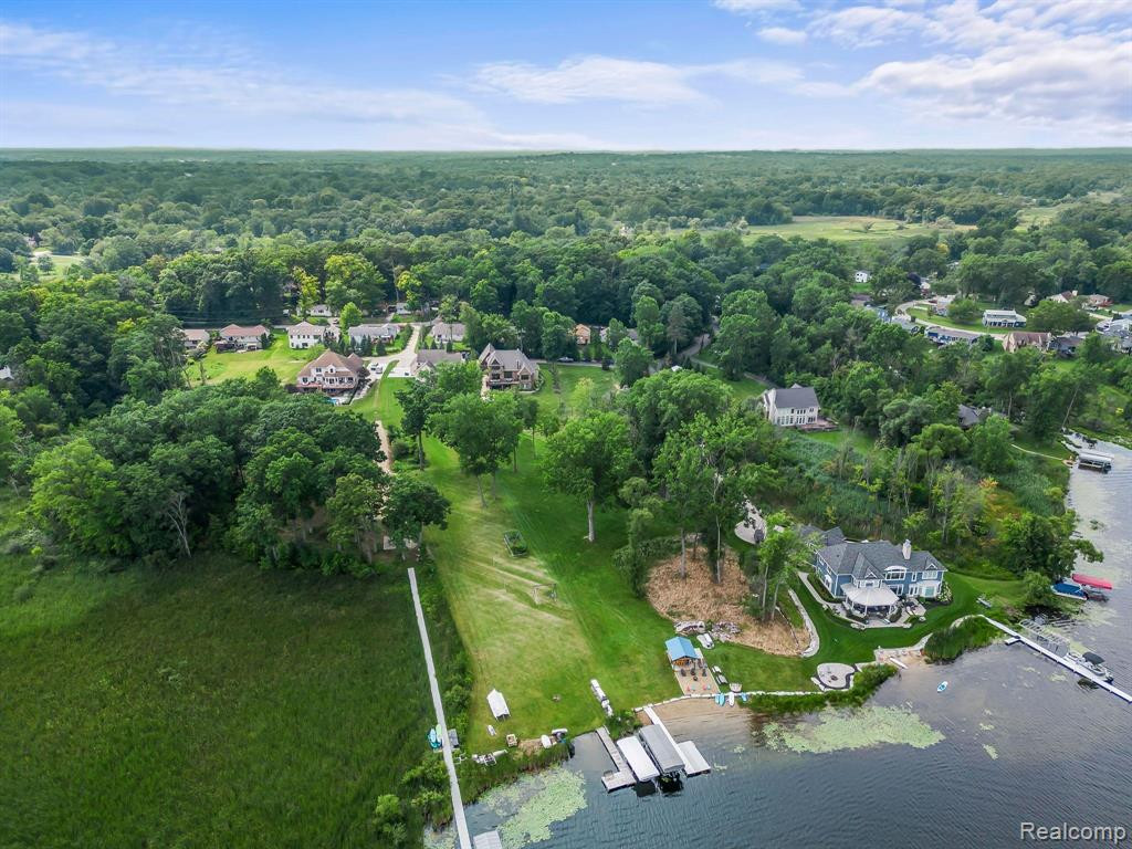 4968 Cheyenne Avenue, Waterford, MI 48327 — Photo 37