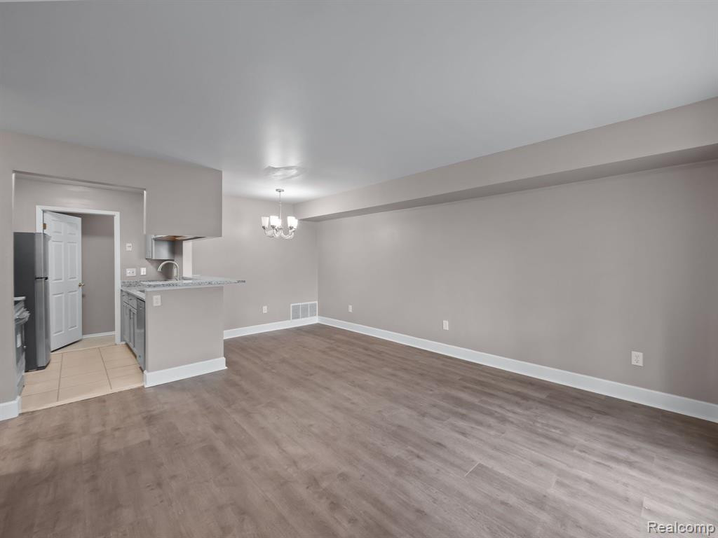 22039 ATLANTIC POINTE, Farmington Hills, MI 48336 — Photo 12