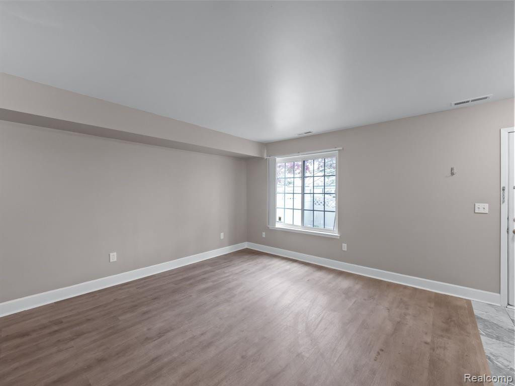 22039 ATLANTIC POINTE, Farmington Hills, MI 48336 — Photo 13