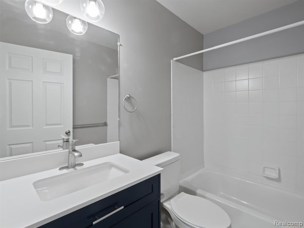 22039 ATLANTIC POINTE, Farmington Hills, MI 48336 — Photo 16