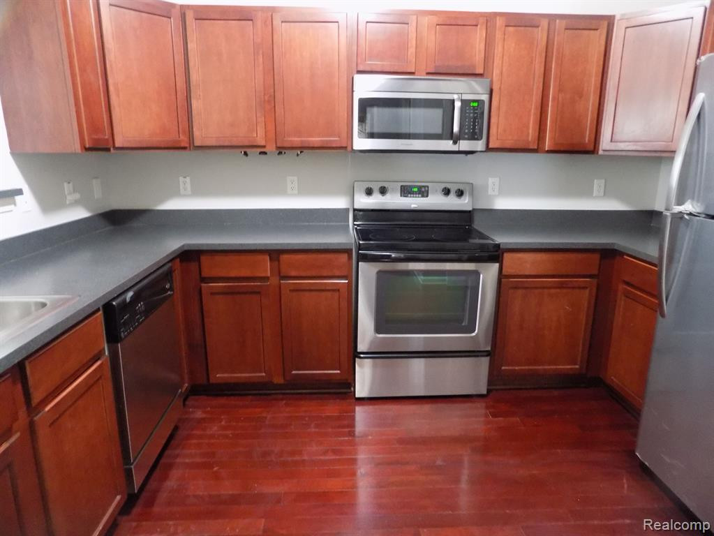 47524 ORMSKIRK Drive, Canton, MI 48188 — Photo 2