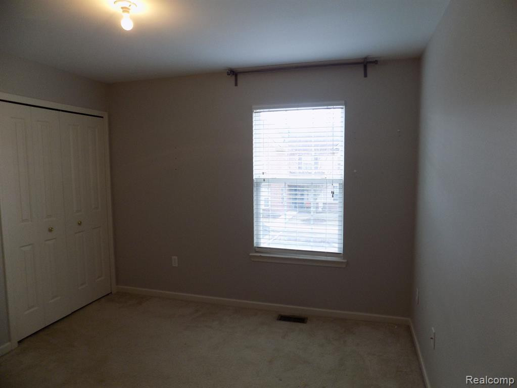 47524 ORMSKIRK Drive, Canton, MI 48188 — Photo 5