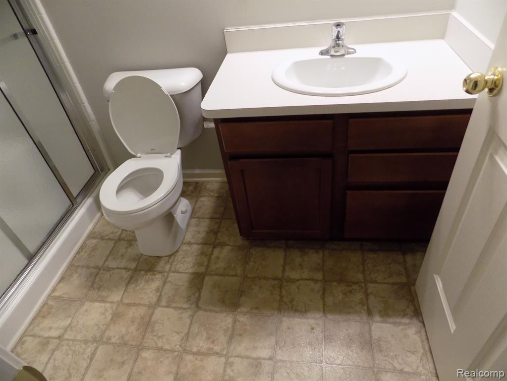 47524 ORMSKIRK Drive, Canton, MI 48188 — Photo 7