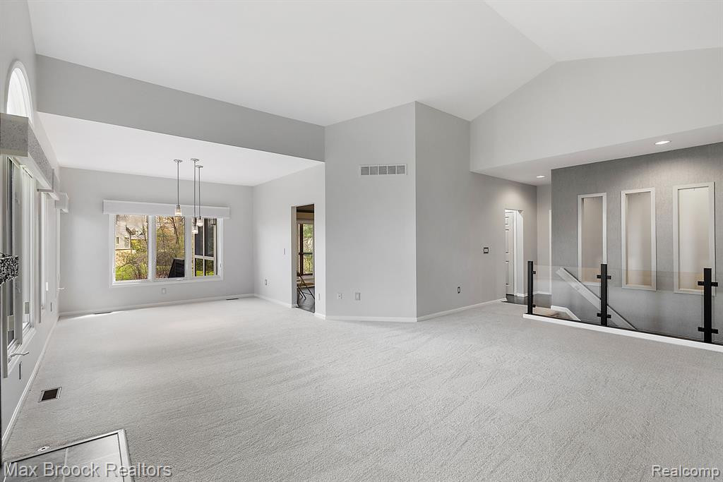 7249 Crackling Creek Circle, West Bloomfield, MI — Photo 8