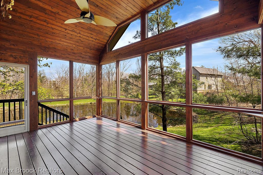 7249 Crackling Creek Circle, West Bloomfield, MI — Photo 15