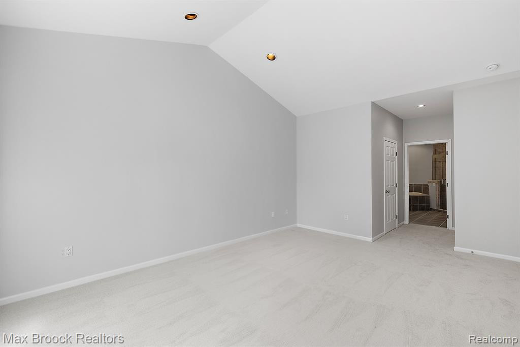 7249 Crackling Creek Circle, West Bloomfield, MI — Photo 21