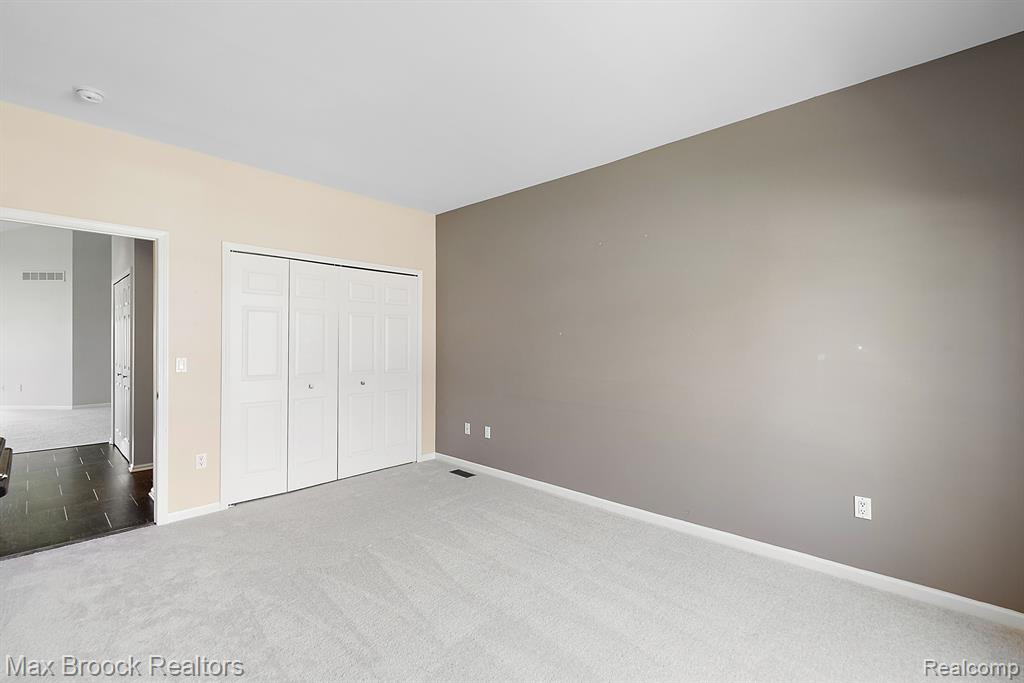 7249 Crackling Creek Circle, West Bloomfield, MI — Photo 26
