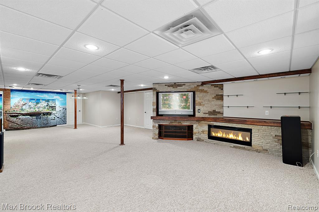 7249 Crackling Creek Circle, West Bloomfield, MI — Photo 29