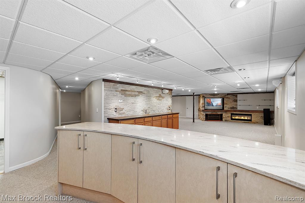7249 Crackling Creek Circle, West Bloomfield, MI — Photo 34