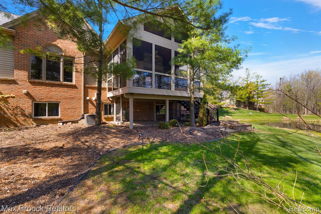 7249 Crackling Creek Circle, West Bloomfield, MI — Photo 43