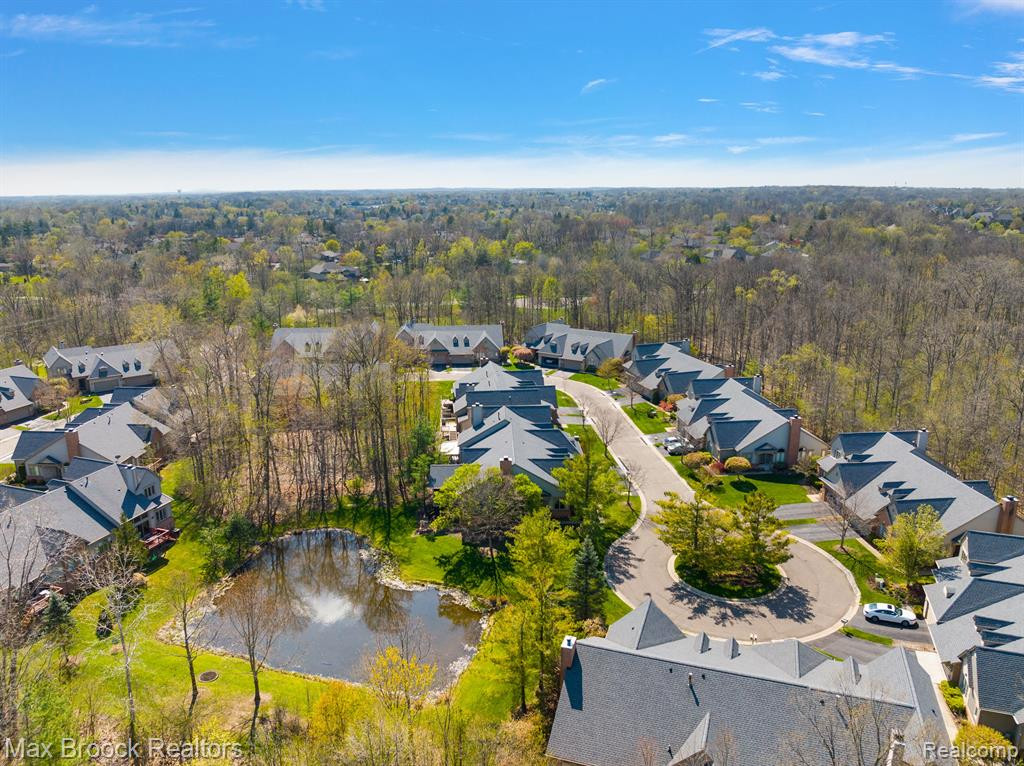 7249 Crackling Creek Circle, West Bloomfield, MI — Photo 45