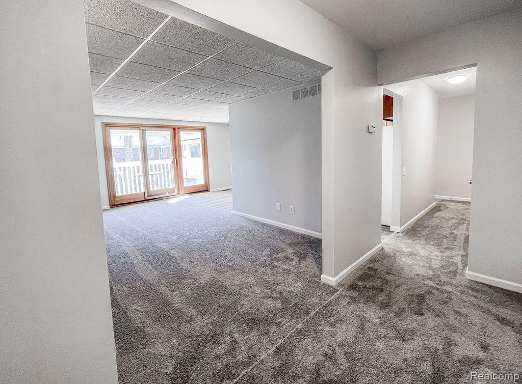 42450 SHELDON, 211, Clinton Twp, MI 48038 — Photo 5