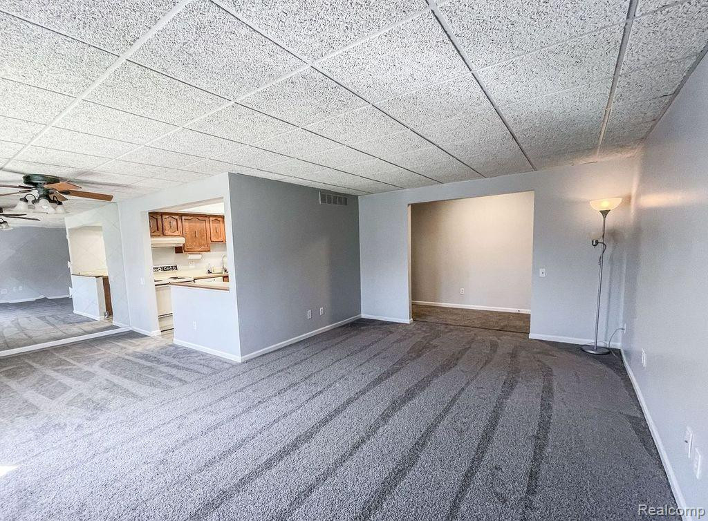 42450 SHELDON, 211, Clinton Twp, MI 48038 — Photo 6