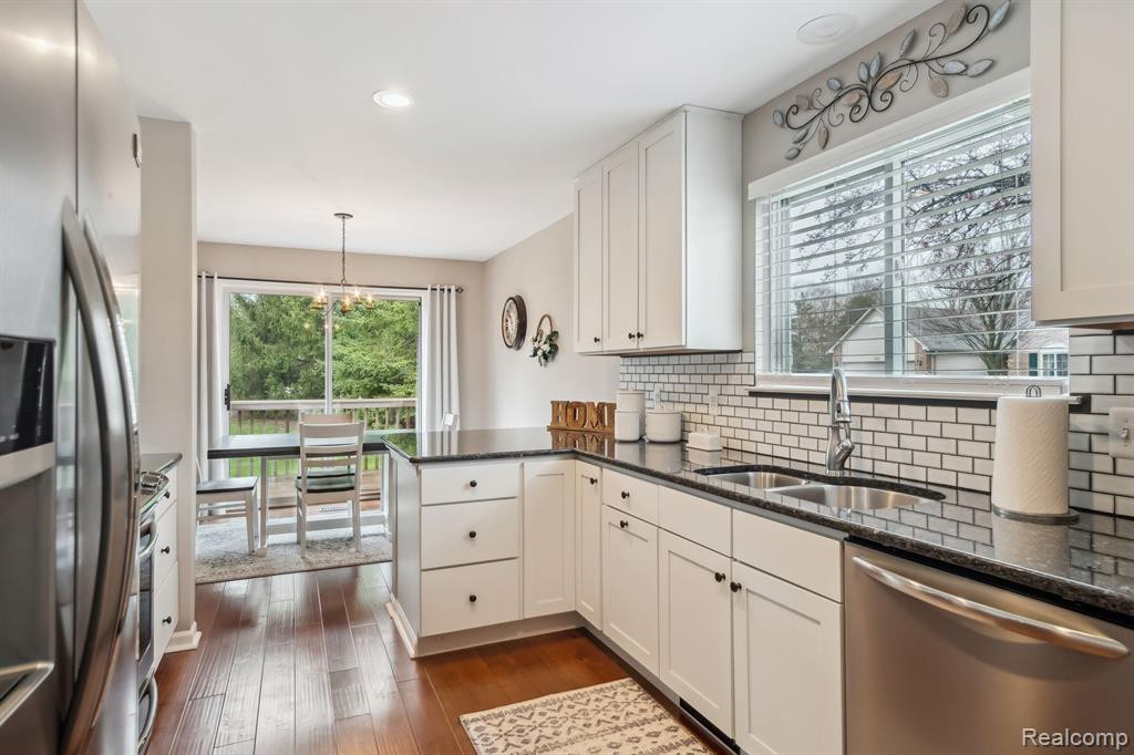 517 Redmaple Lane, Brighton, MI 48116 — Photo 4