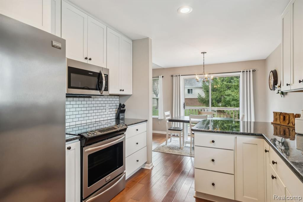 517 Redmaple Lane, Brighton, MI 48116 — Photo 6