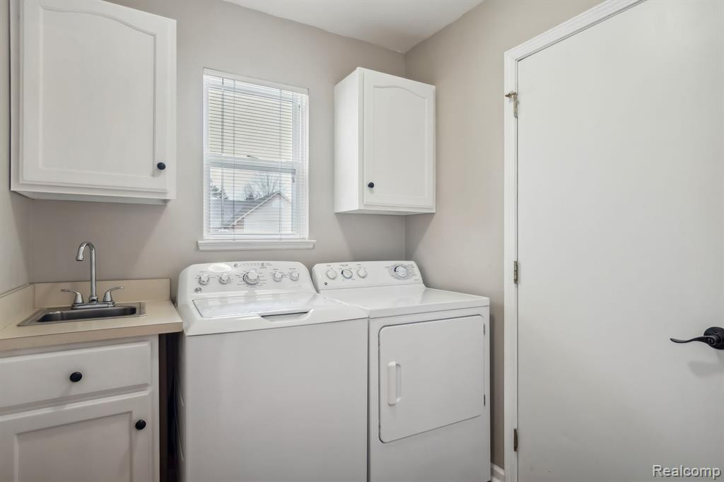 517 Redmaple Lane, Brighton, MI 48116 — Photo 11