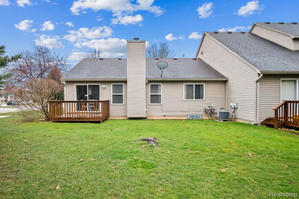 517 Redmaple Lane, Brighton, MI 48116 — Photo 24