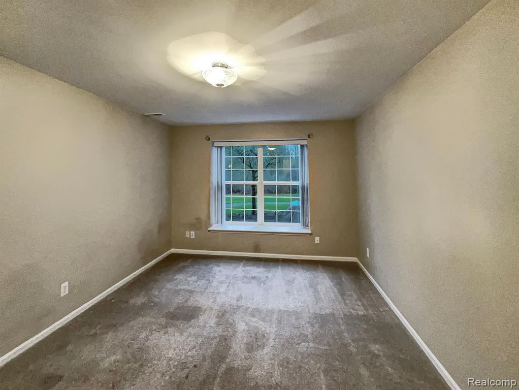 44847 MARIGOLD Drive, Sterling Heights, MI 48314 — Photo 5